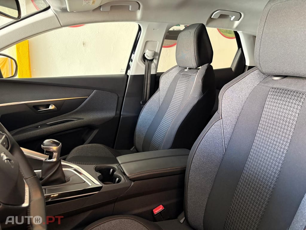 Peugeot 3008 1.5 BlueHDi Active