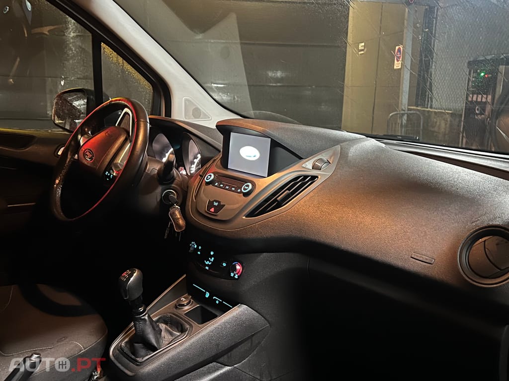 Ford Courier Comercial