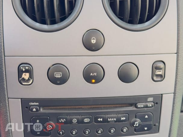 Peugeot Partner 1.6 BlueHDi L1 Premium — fotografia 11