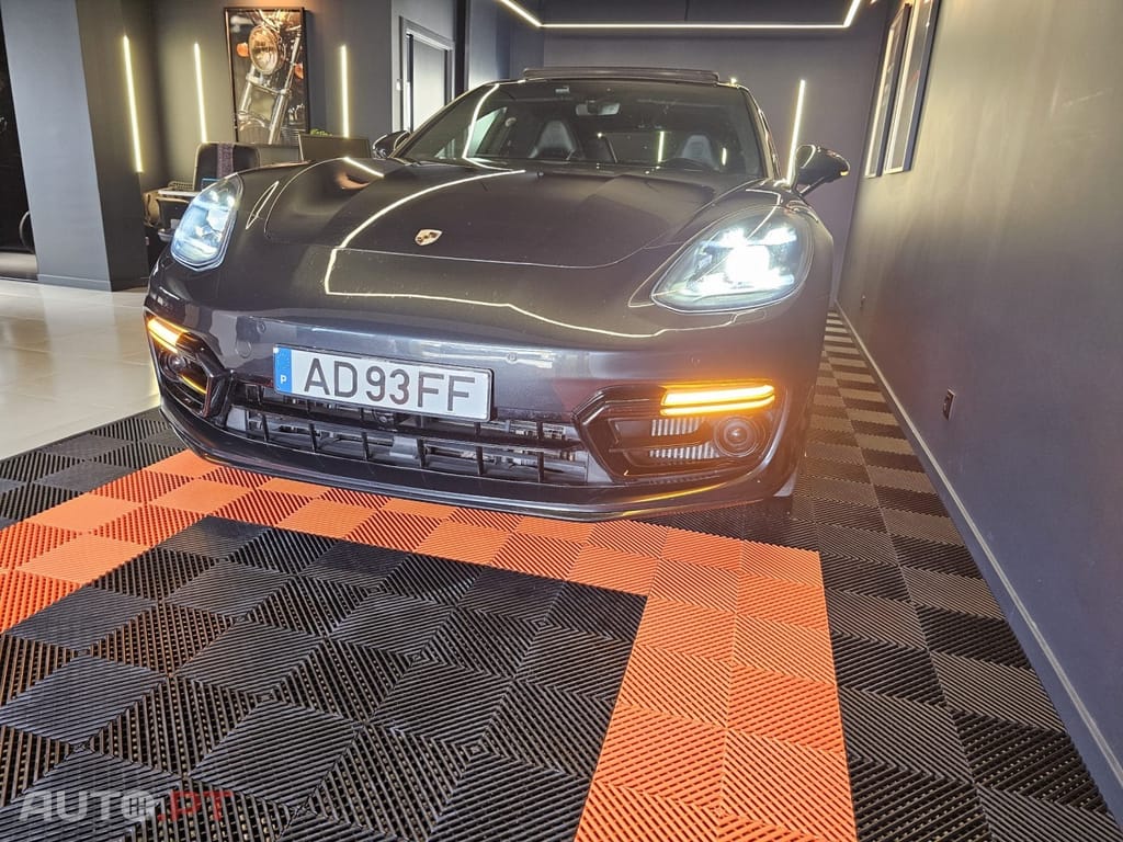 Porsche Panamera 4 E-Hybrid