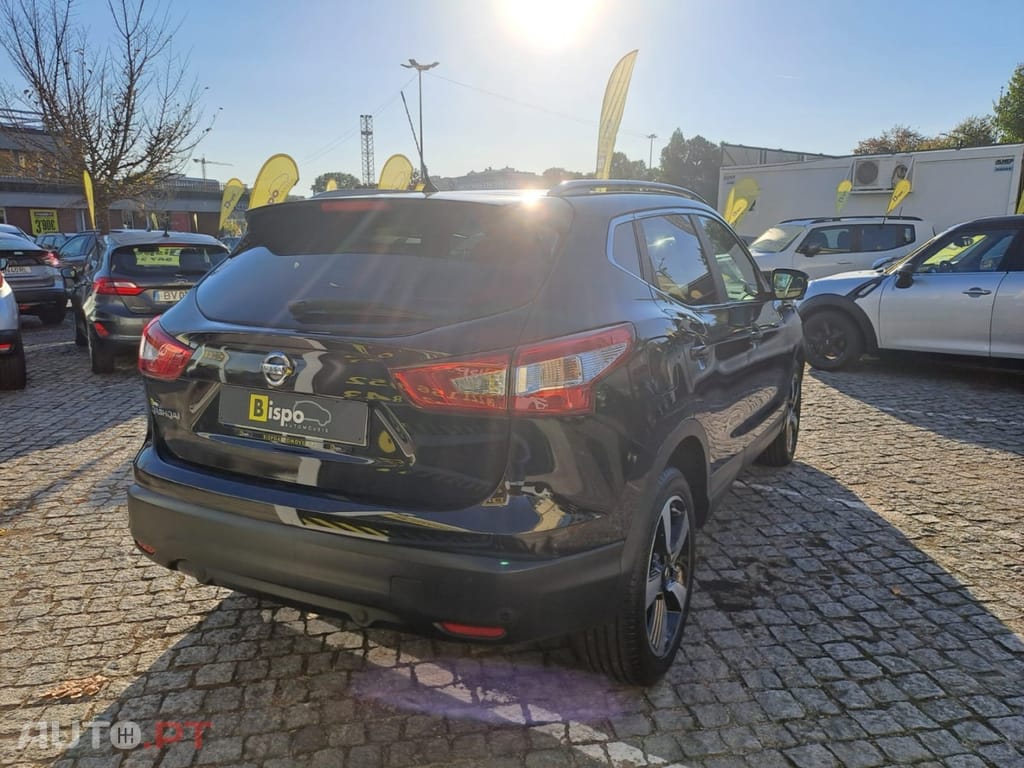 Nissan Qashqai 1.2 DIG-T N-Connecta 18