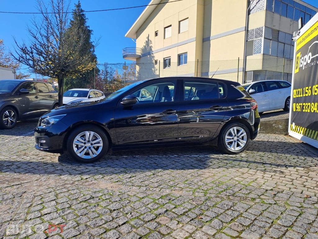 Peugeot 308 PureTech 130 GPF EAT8 Black Edition