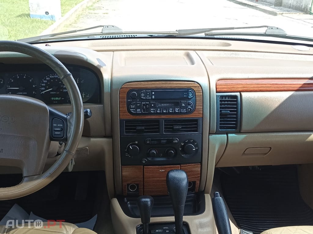 Jeep Grand Cherokee 4.0 Official