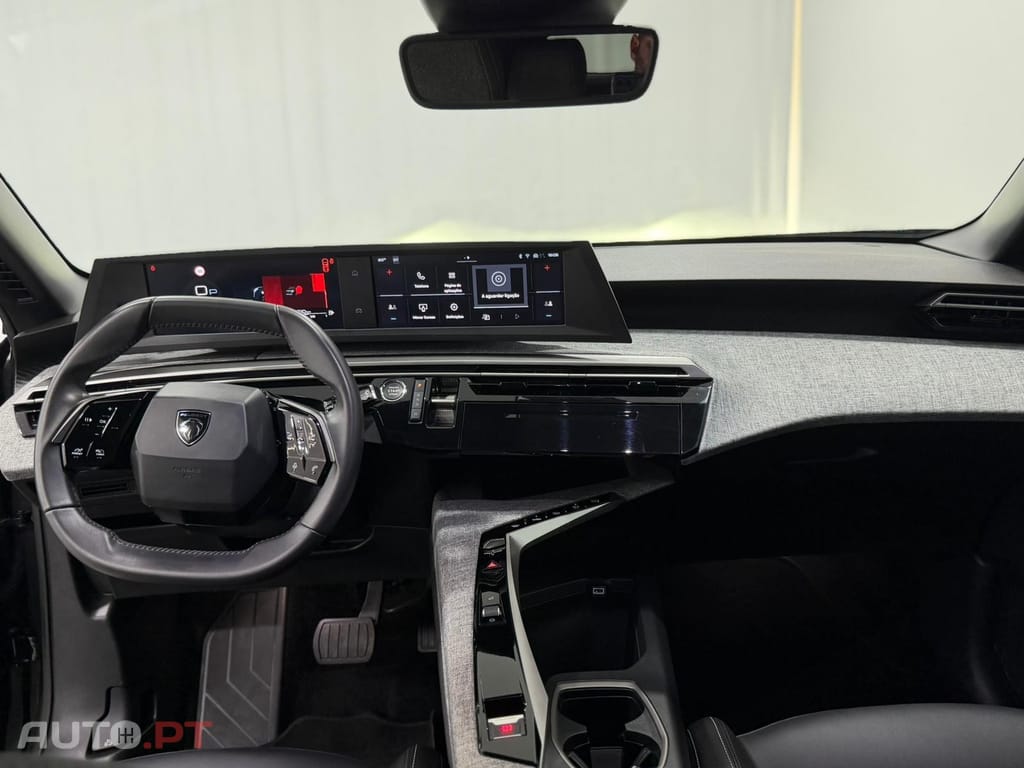Peugeot 3008 1.2 Hybrid Allure e-DCS6