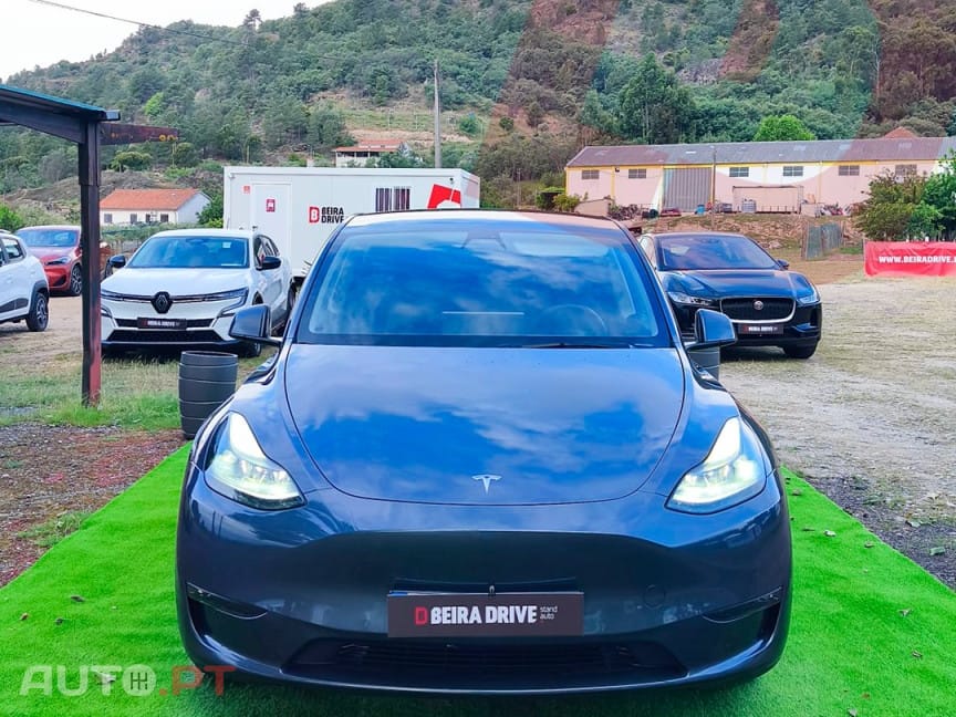 Tesla Model Y Long-Range RWD