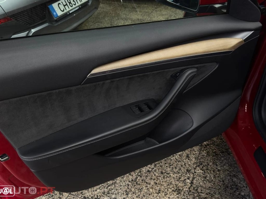 Tesla Model 3 Standard Range Plus RWD