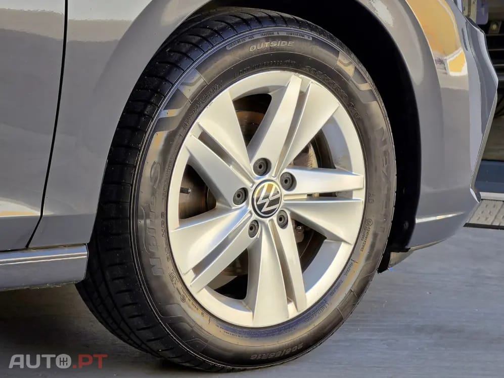 Volkswagen Golf Variant 1.0 eTSI Life DSG