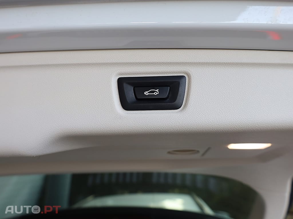 BMW 318 Touring Line Sport Auto