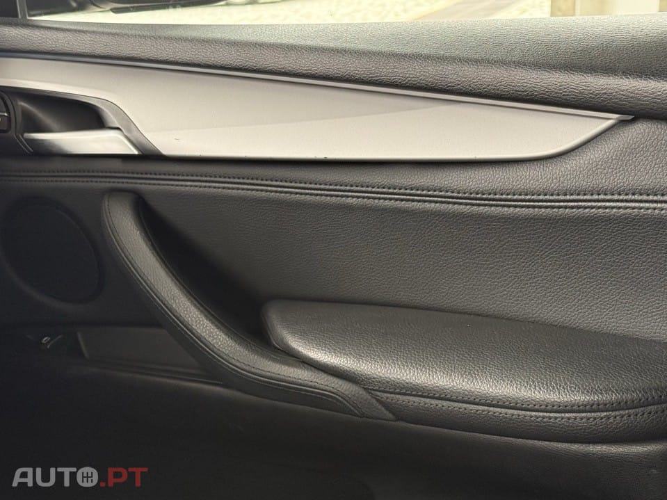 BMW X5 25 d sDrive Comfort 7L