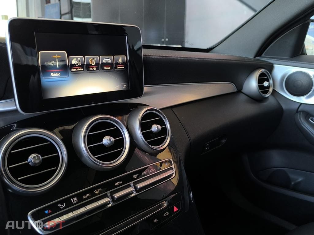 Mercedes-Benz C 300 BlueTEC Hybrid AMG Line