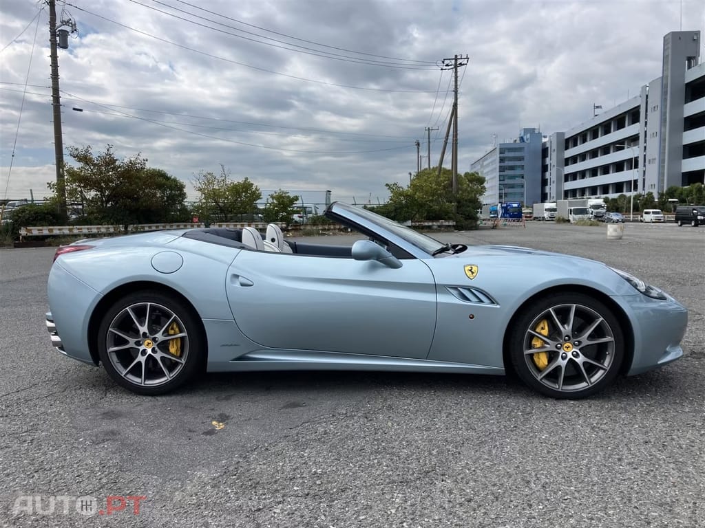 Ferrari California 4.3 V8