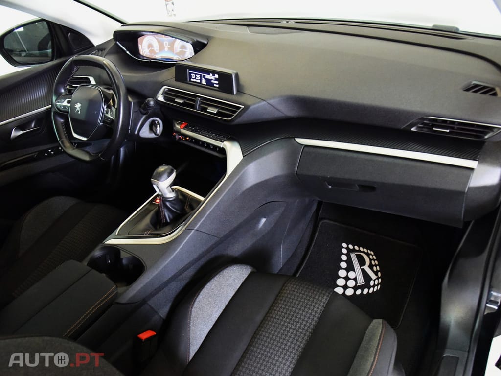 Peugeot 5008 1.2 PureTech Active Pack