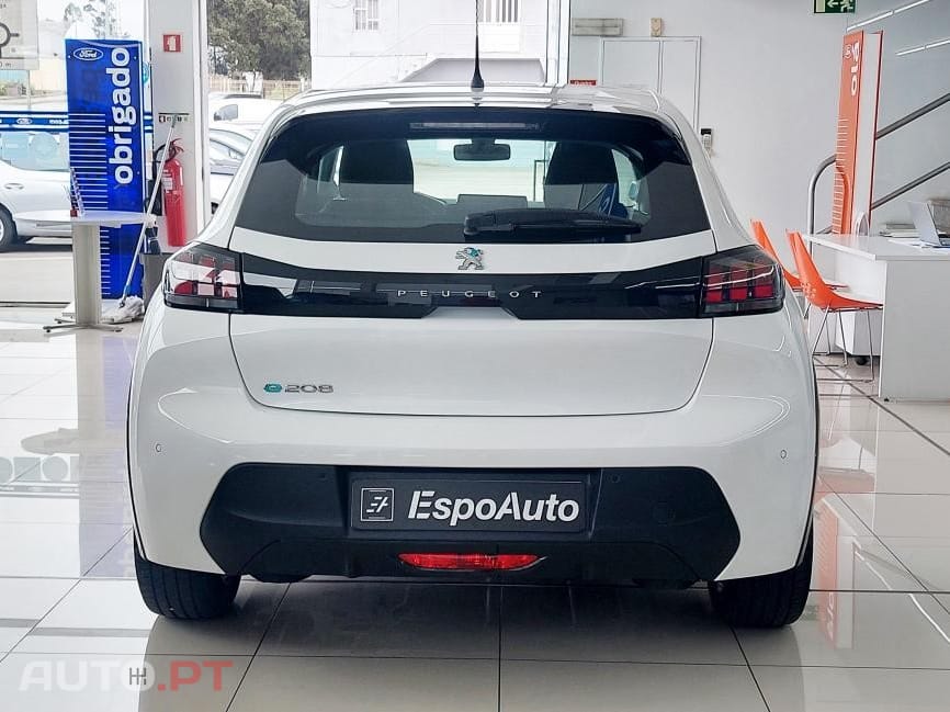 Peugeot E-208 50 kWh Active