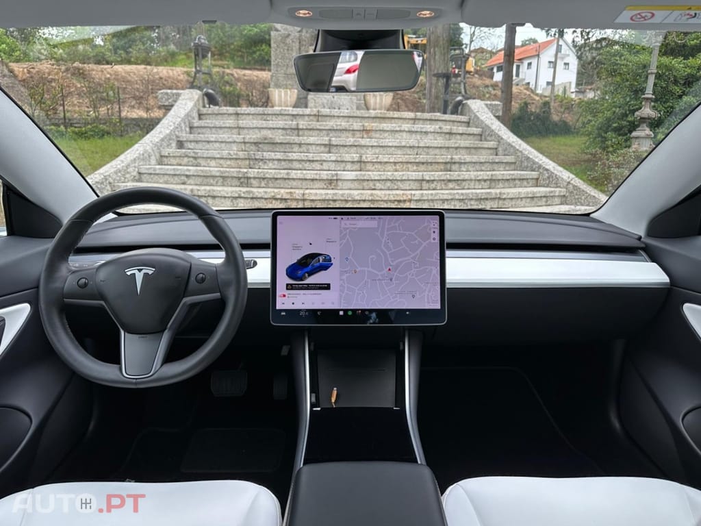 Tesla Model 3 Standard Range Plus RWD