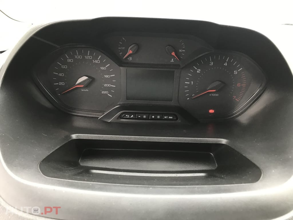 Peugeot Partner 1.5 BlueHDi Asphalt Standard