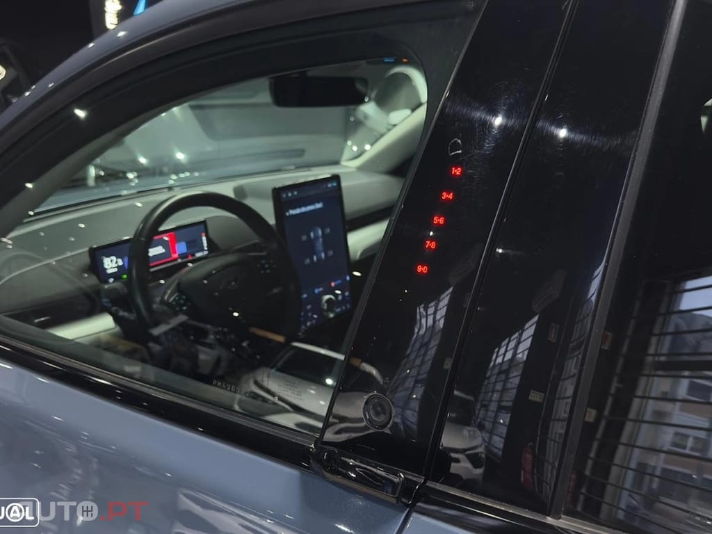 Ford Mustang Mach-E Standard