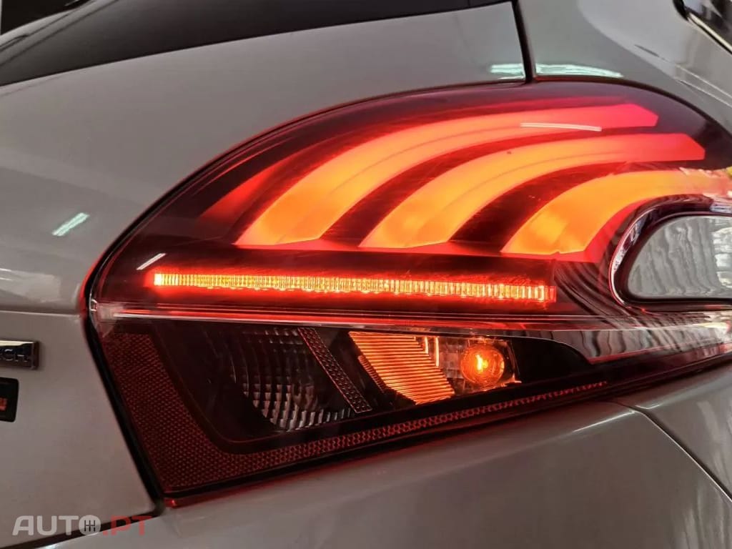 Peugeot 208 1.2 PureTech Allure