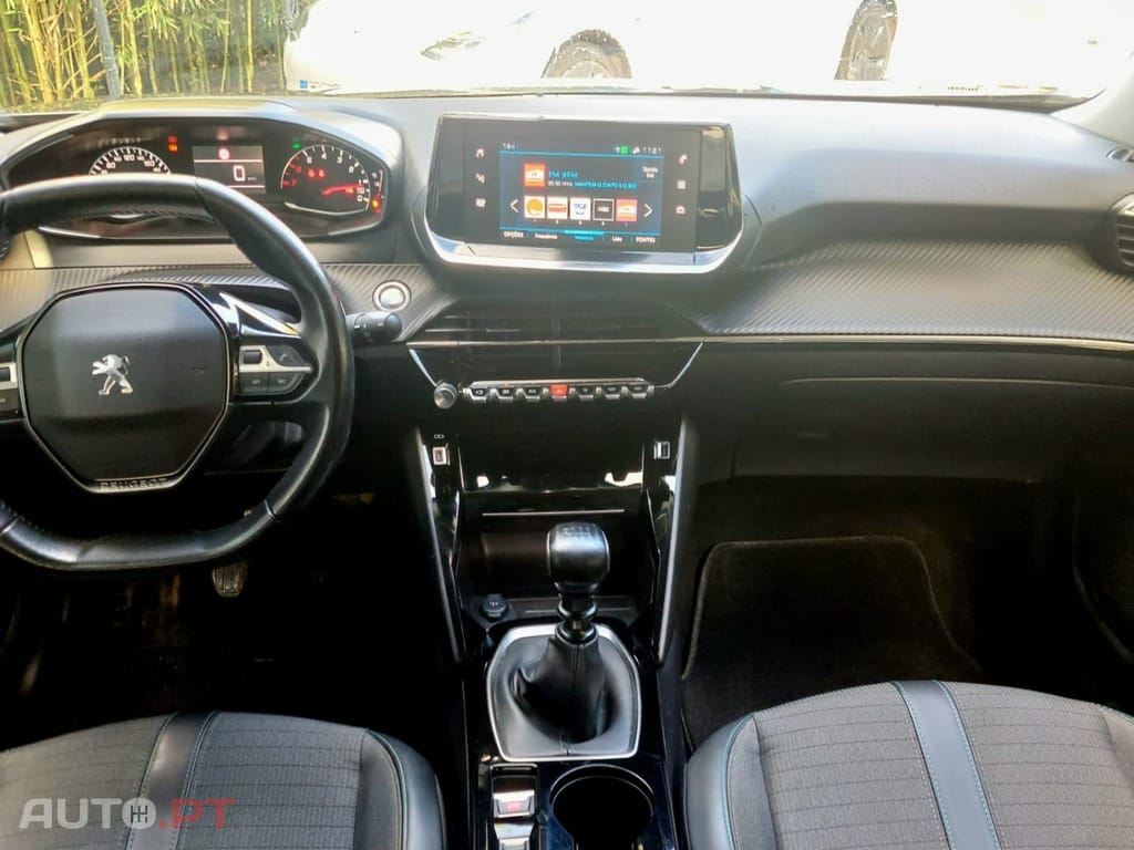 Peugeot 2008 1.5 BlueHDi Allure Pack