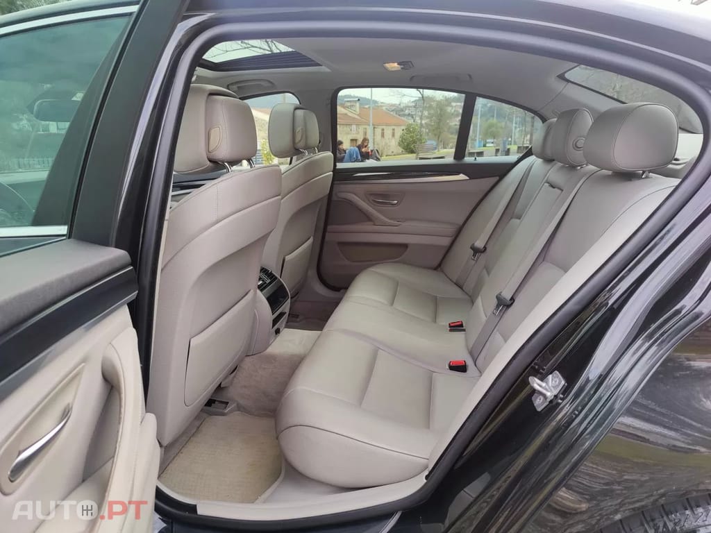 BMW 520 d Line Luxury Auto — fotografia 10