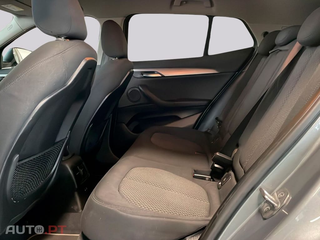 BMW X2 xDrive25e  I.V.A DEDUTÍVEL 