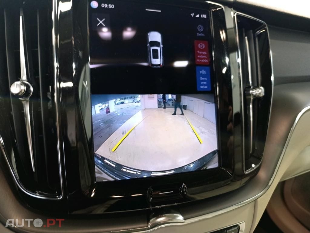 Volvo XC60 2.0 B4 Momentum