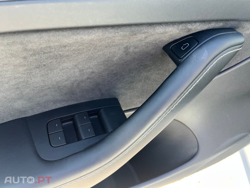 Tesla Model 3 Standard Range Plus RWD