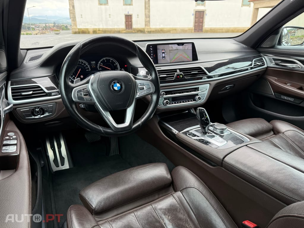 BMW 740 d xDrive Pack M Auto