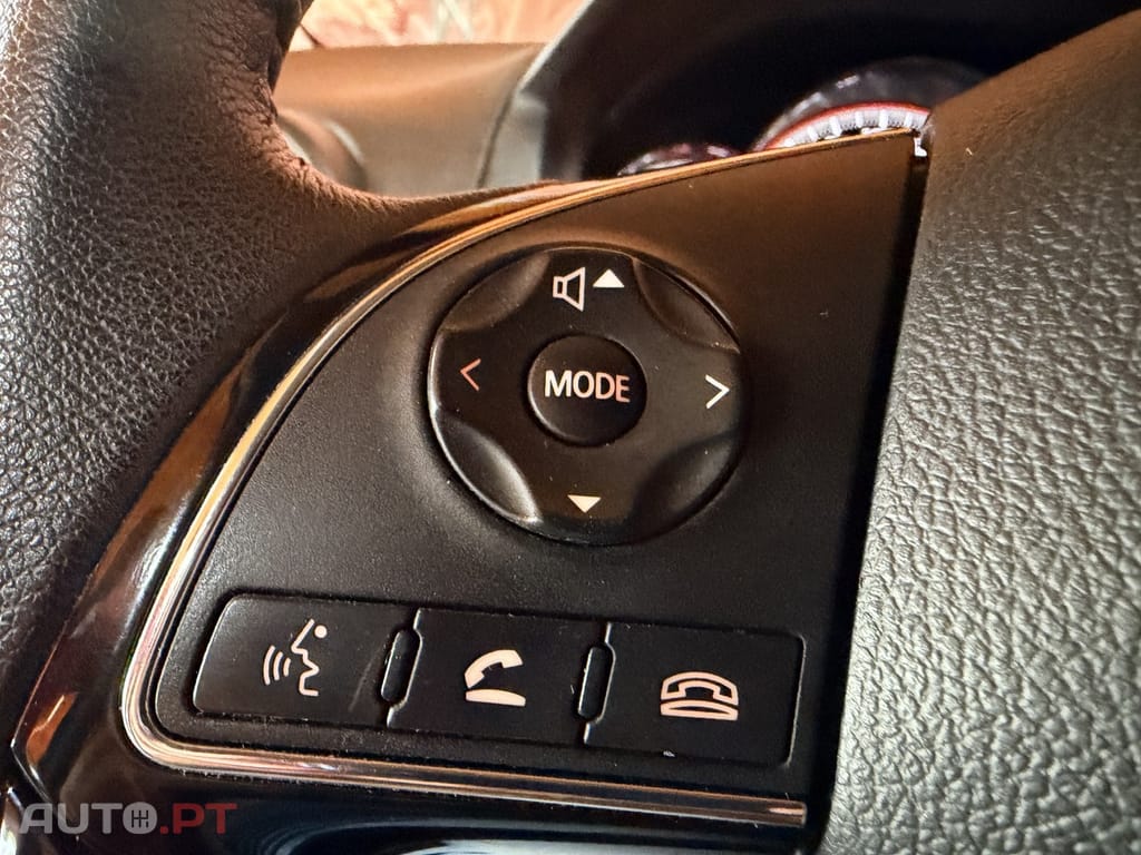 Mitsubishi Space Star 1.2 Intense Connect Edition