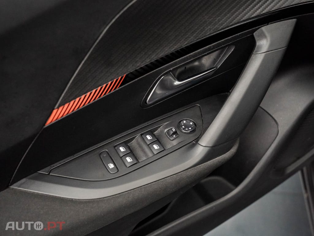 Peugeot 2008 1.2 PureTech Active