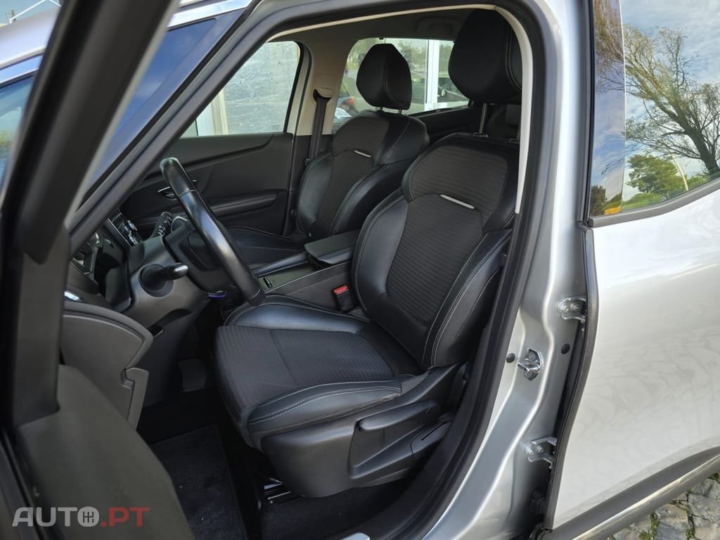 Renault Grand Scénic dCi 110 FAP EDC Dynamique