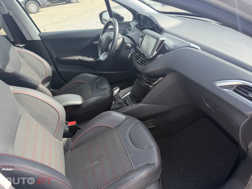 Peugeot 208 1.2 PureTech GT Line