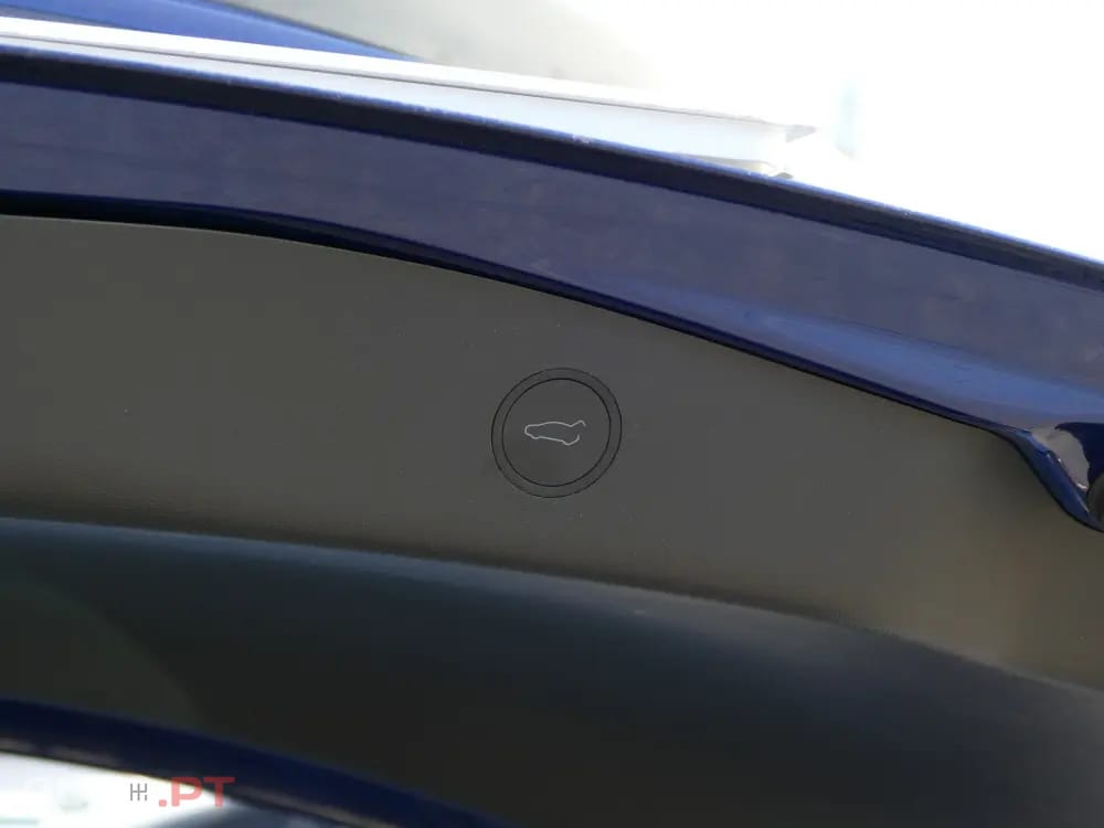 Tesla Model 3 Tração Traseira