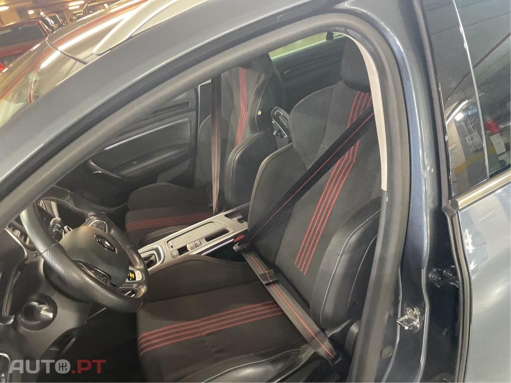 Renault Mégane Sport Tourer 1.3 TCe R.S. Line EDC