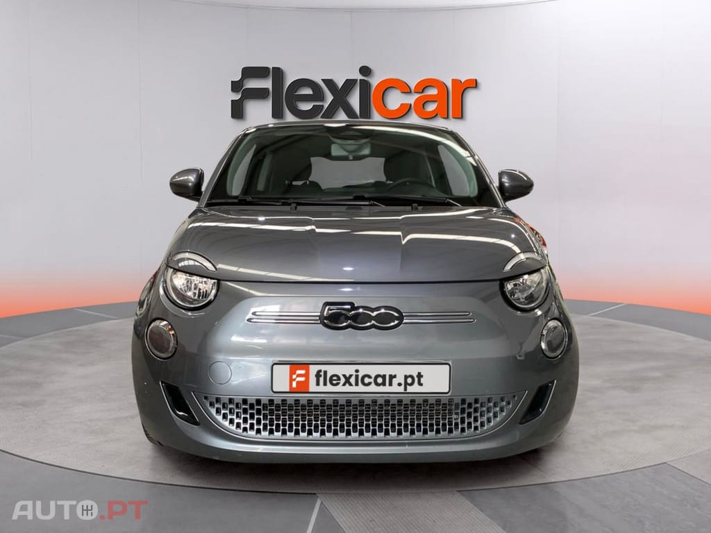 Fiat 500e 42 KWh Icon — fotografia 2