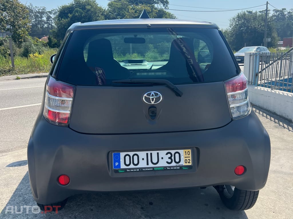 Toyota iQ 1.0 VVT-i