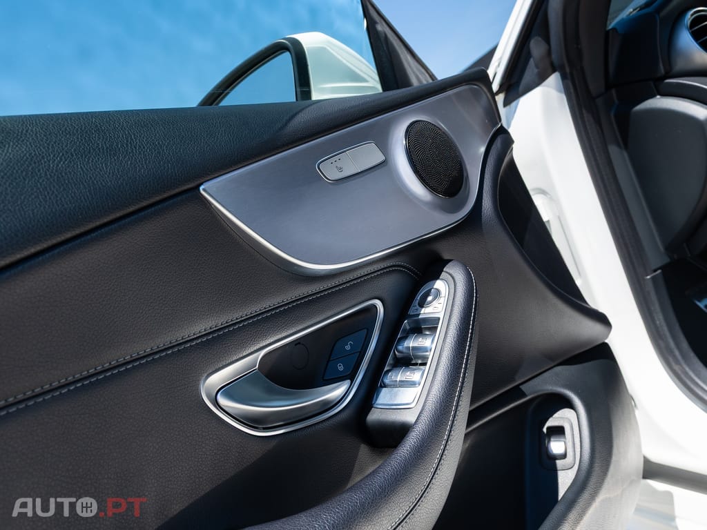 Mercedes-Benz C 220 d Cabrio AMG Line