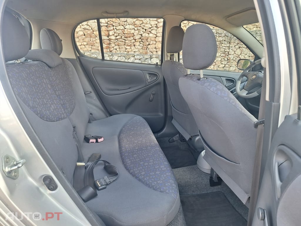 Toyota Yaris 1.0 Luna