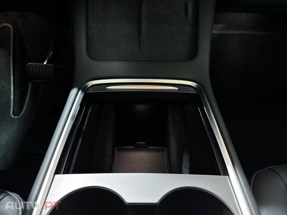 Tesla Model Y Standard