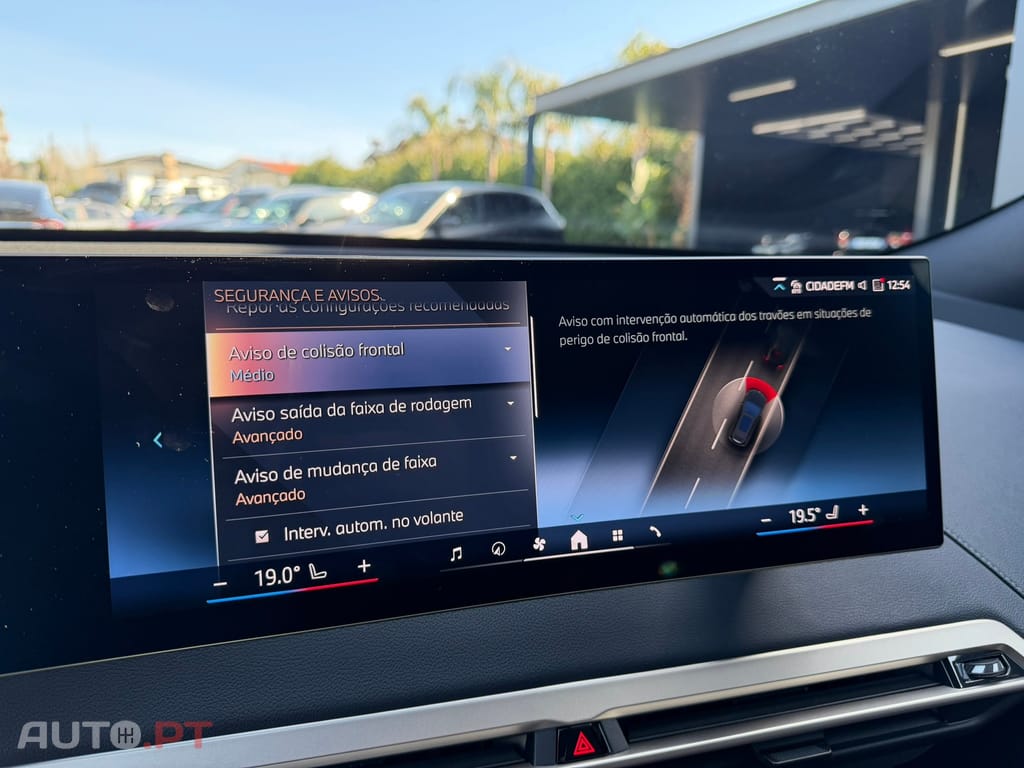 BMW iX xDrive 40 Pack Desportivo