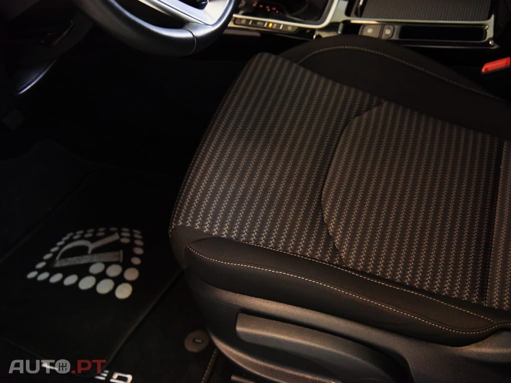 Kia Ceed SW 1.6 CRDi DCT7 (48V Mild-Hybrid)