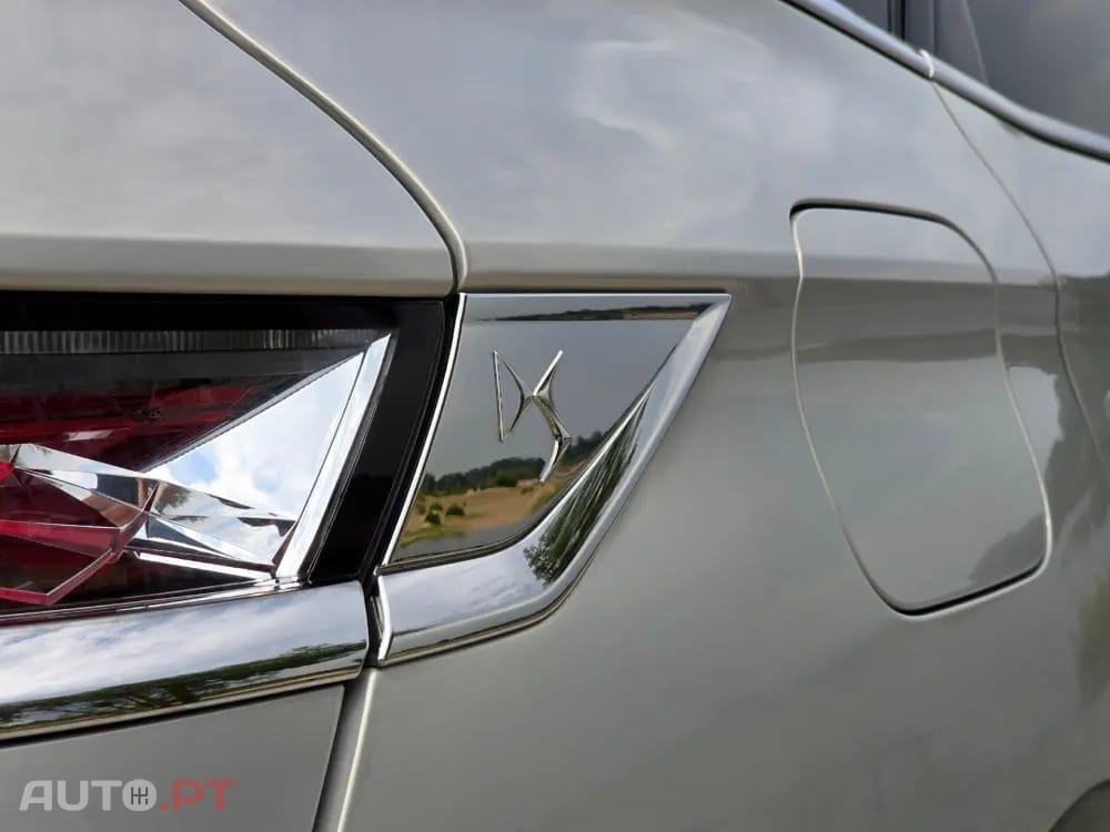 DS DS7 Crossback E-Tense Bastille+ EAT8