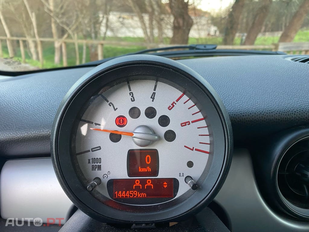 MINI Cooper One D