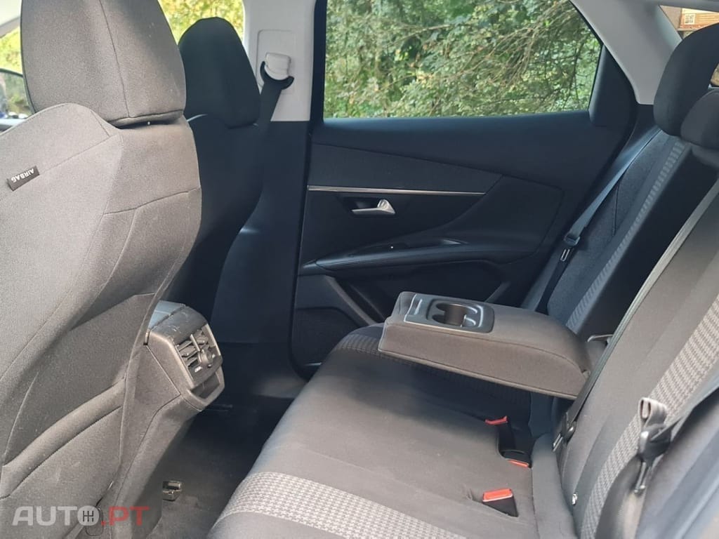 Peugeot 3008 1.6 BlueHDi Active