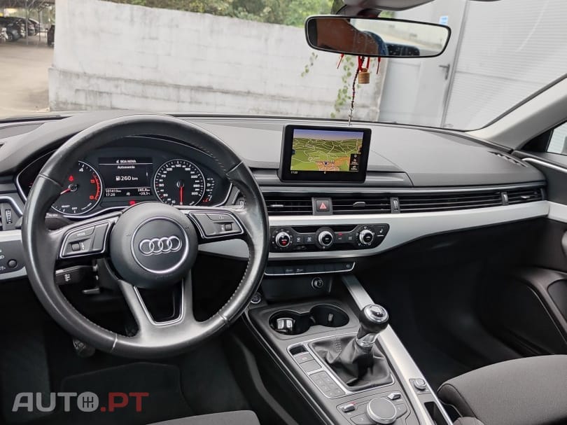 Audi A4 Limousine