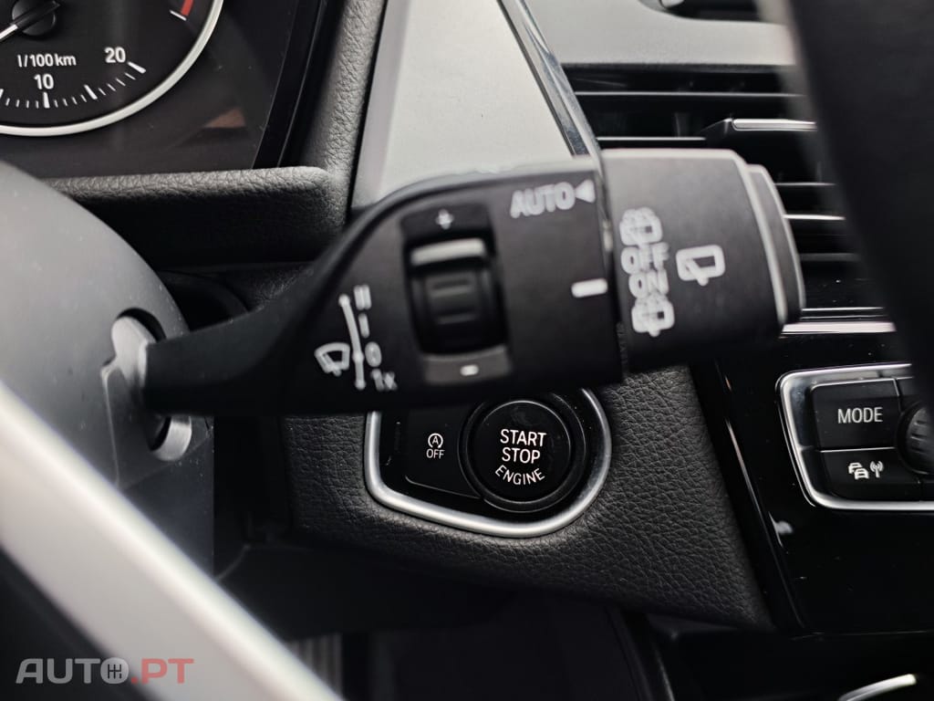 BMW 218 i Auto