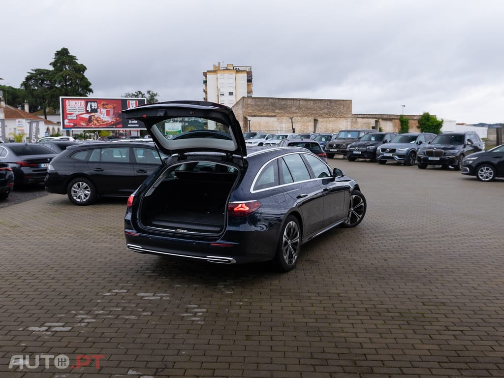 Mercedes-Benz E 300 Outro