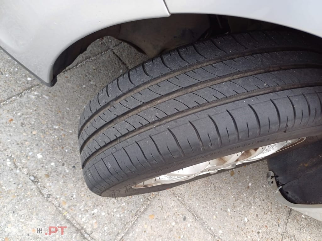 Renault Clio 1.2 16V Rip Curl