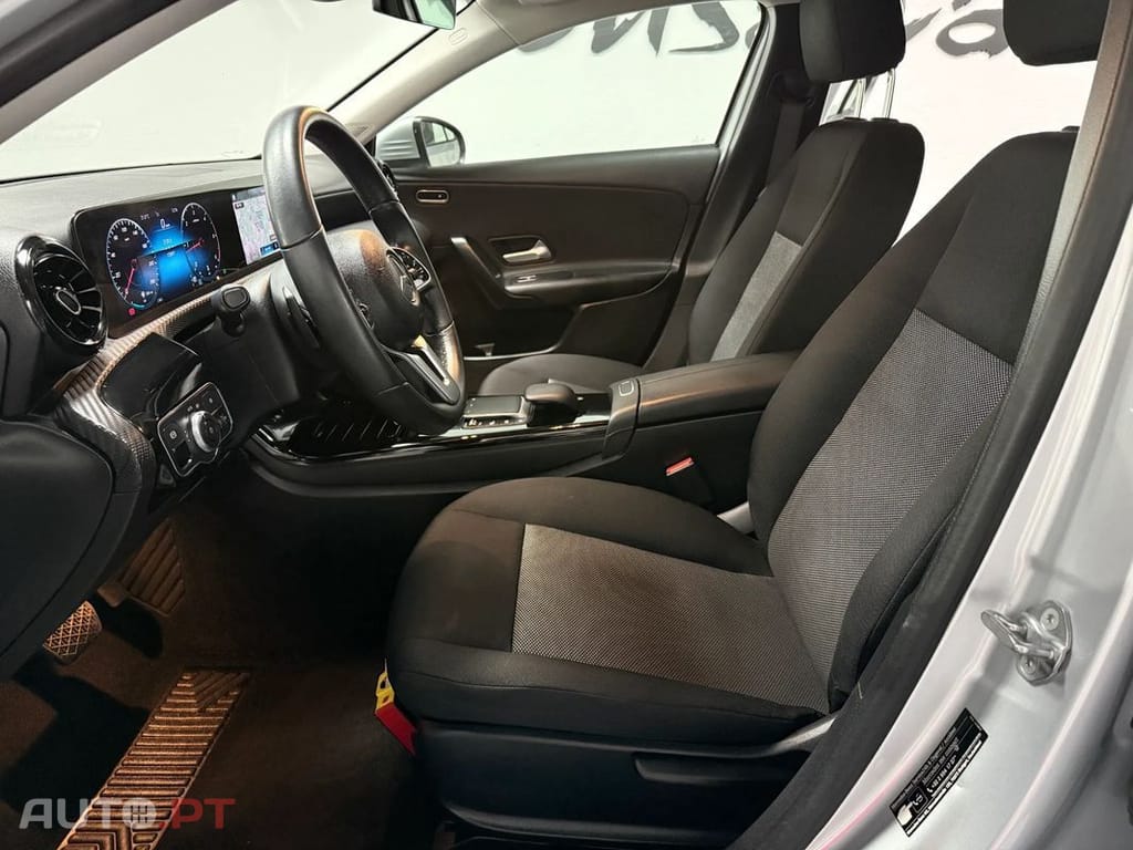 Mercedes-Benz A 180 d Business Solutions Frota Aut.