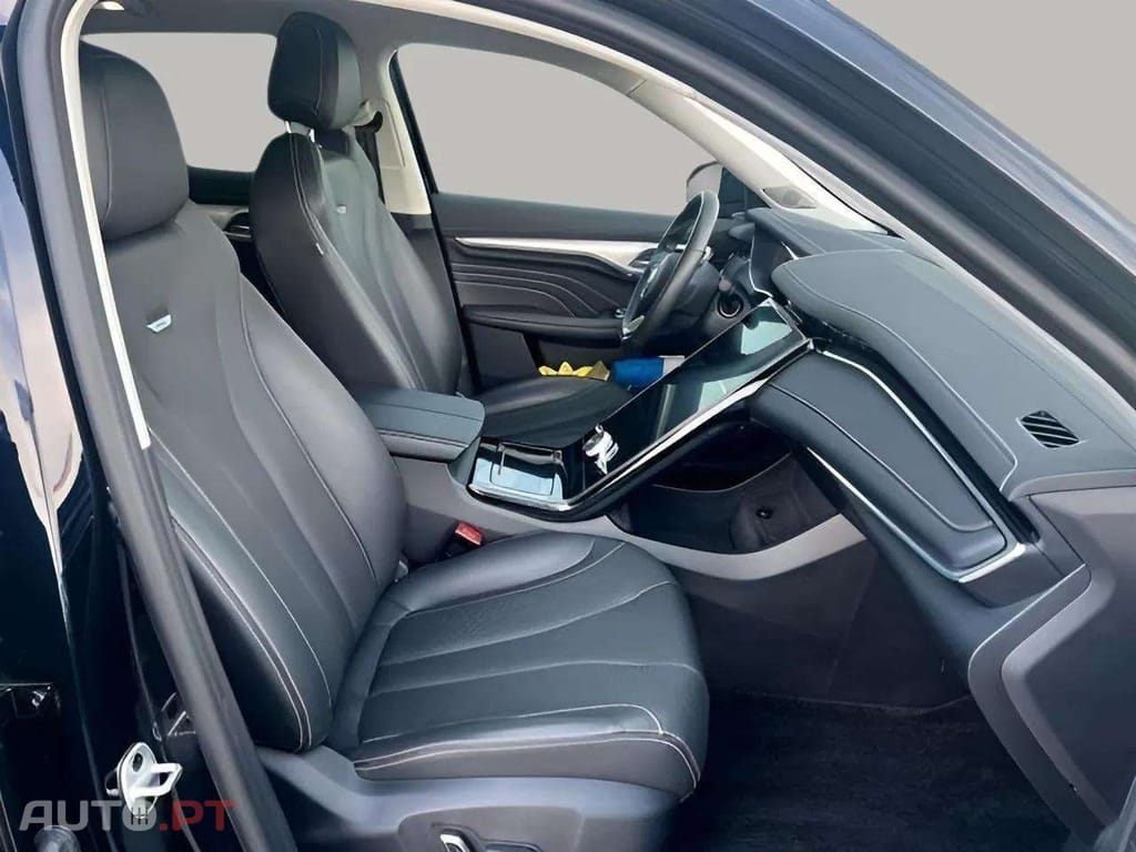 MG Marvel R Performance AWD 