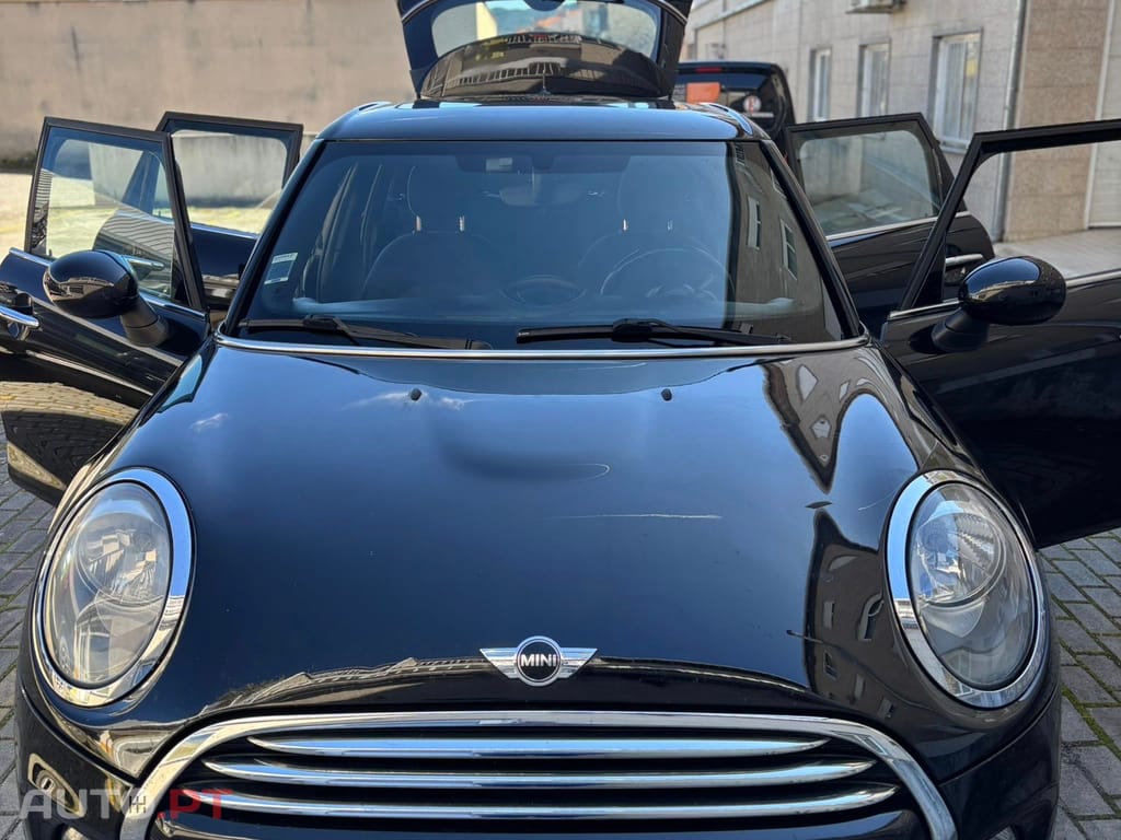 MINI Cooper F55